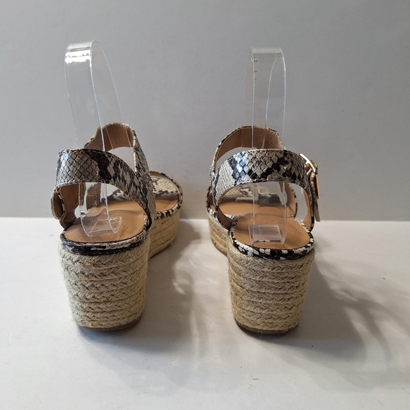 Lane Bryant Cream Black Snakeskin Mobwife Retro Strappy Platform Wedges Size 7W - Picture 8 of 15